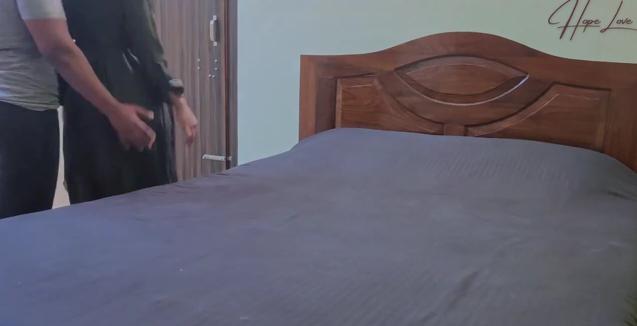 Viral Jilbab Dikunjungi Pria Gak Dikenal