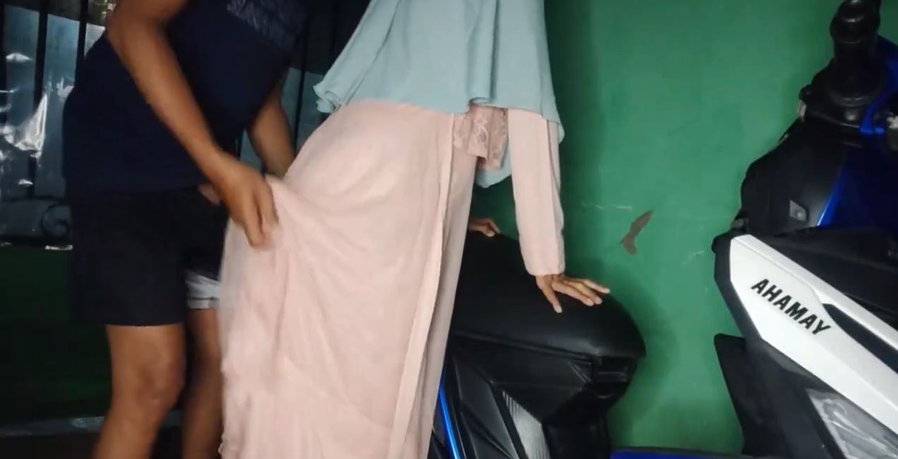 Garasi Motor Saksi Bisu Kakak Beradik