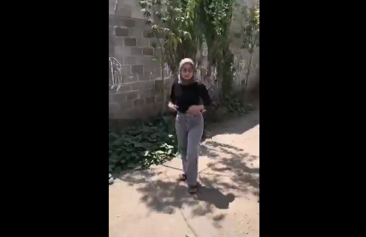 Cewe Hijab Ga Ada Ahlak Mau Masuk Rumah Ayang Langsung Ngeluarin Gunung Kembar Nya